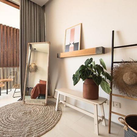 Pelangi 148 Beach Suites Семиньяк Экстерьер фото