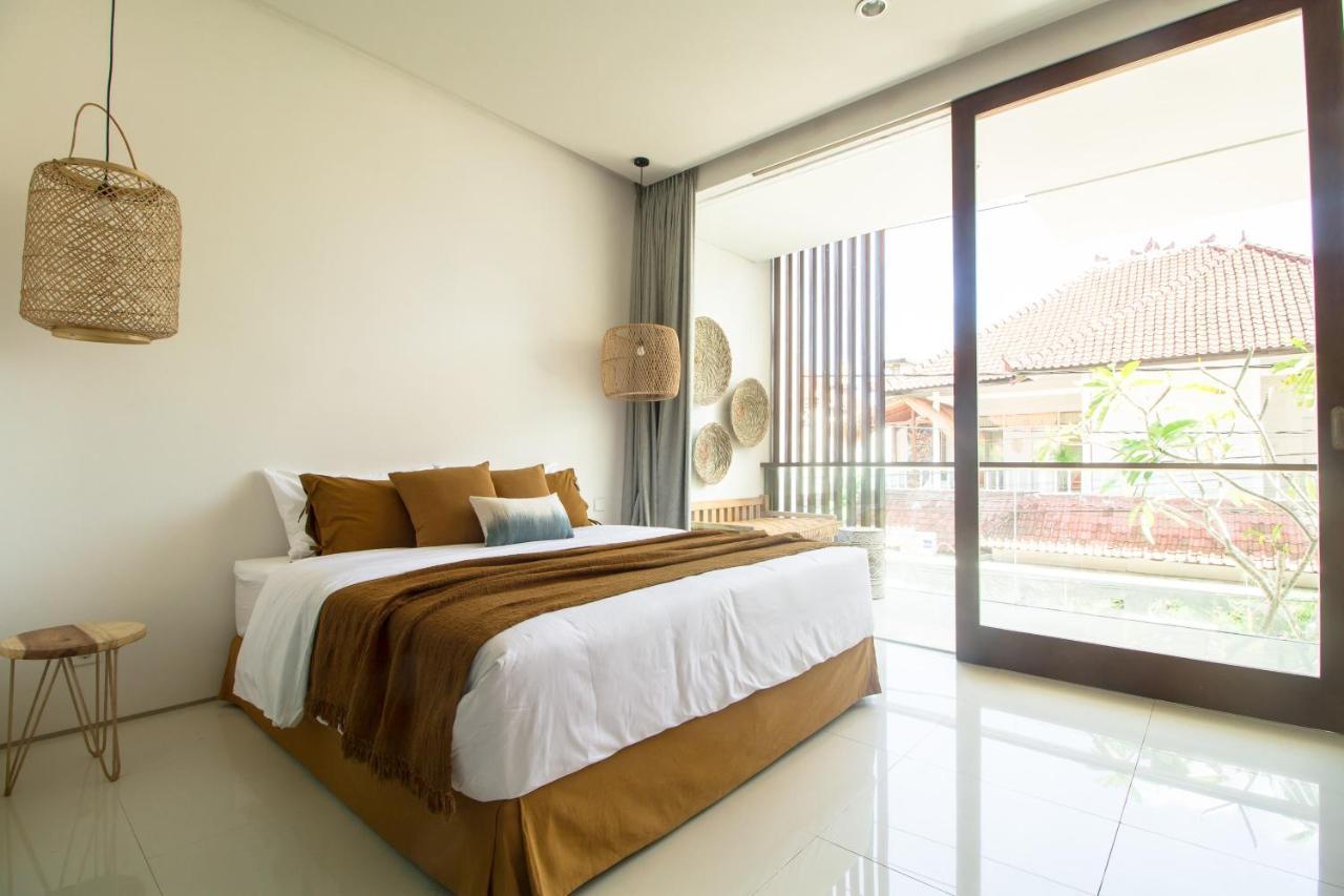Pelangi 148 Beach Suites Семиньяк Экстерьер фото