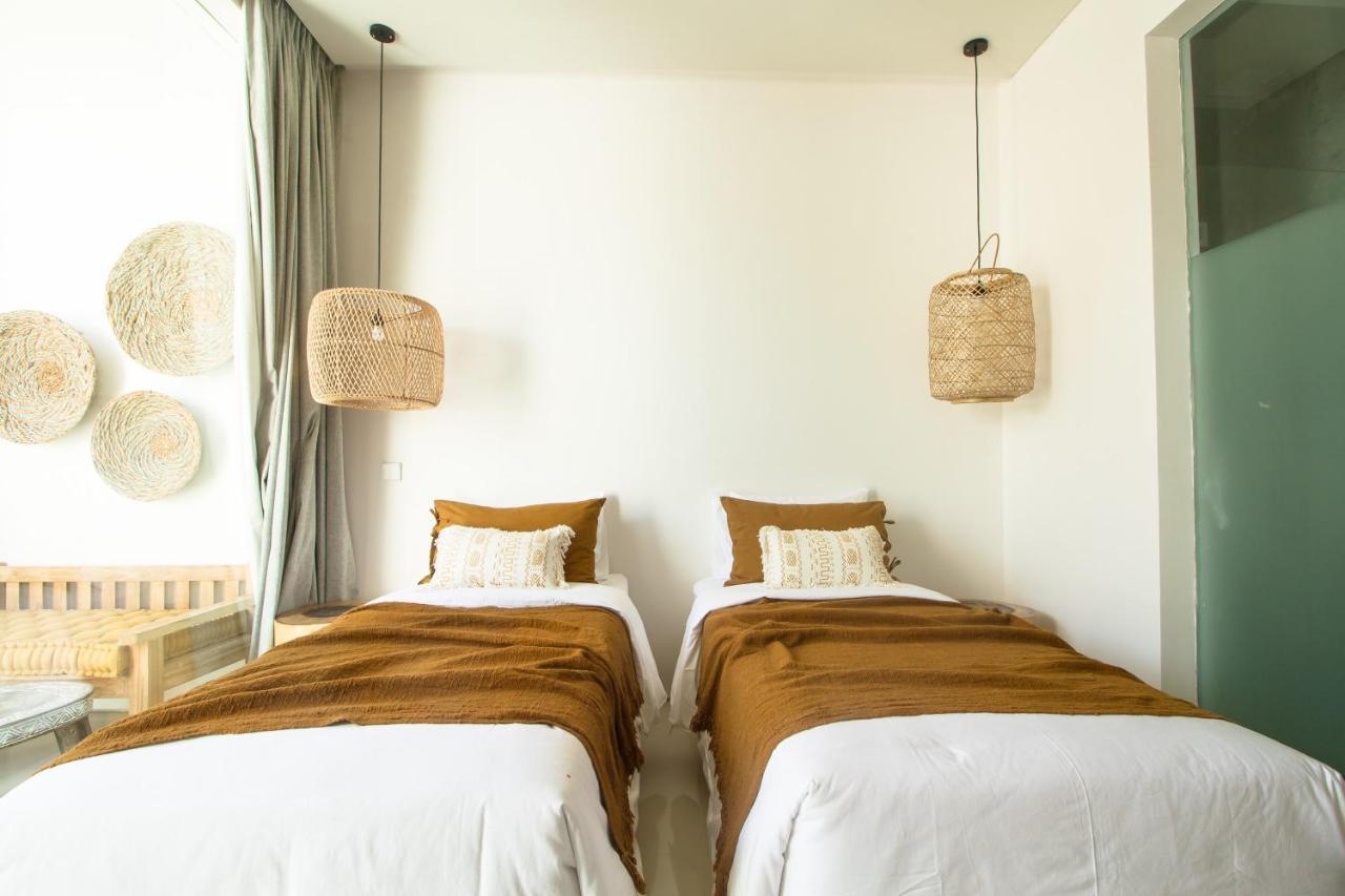 Pelangi 148 Beach Suites Семиньяк Экстерьер фото