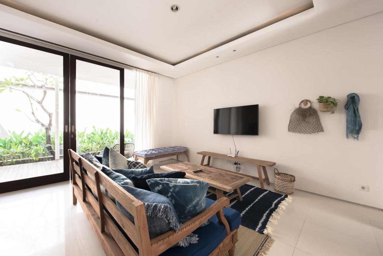 Pelangi 148 Beach Suites Семиньяк Экстерьер фото