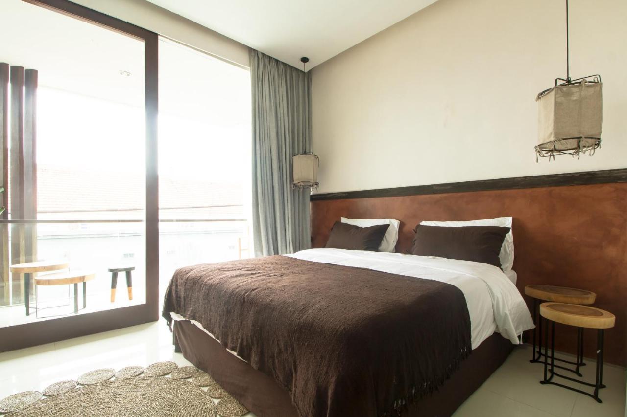 Pelangi 148 Beach Suites Семиньяк Экстерьер фото