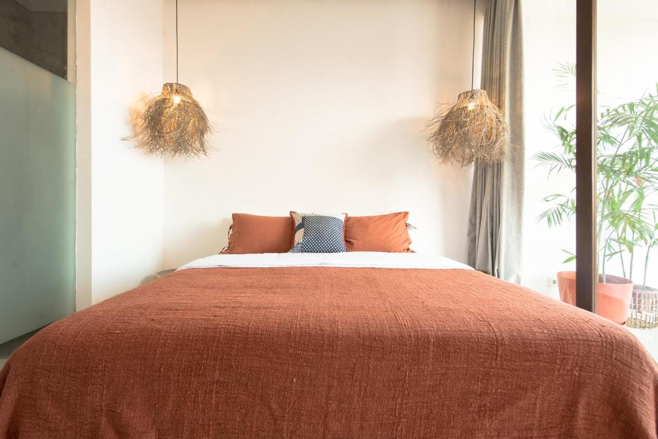 Pelangi 148 Beach Suites Семиньяк Экстерьер фото