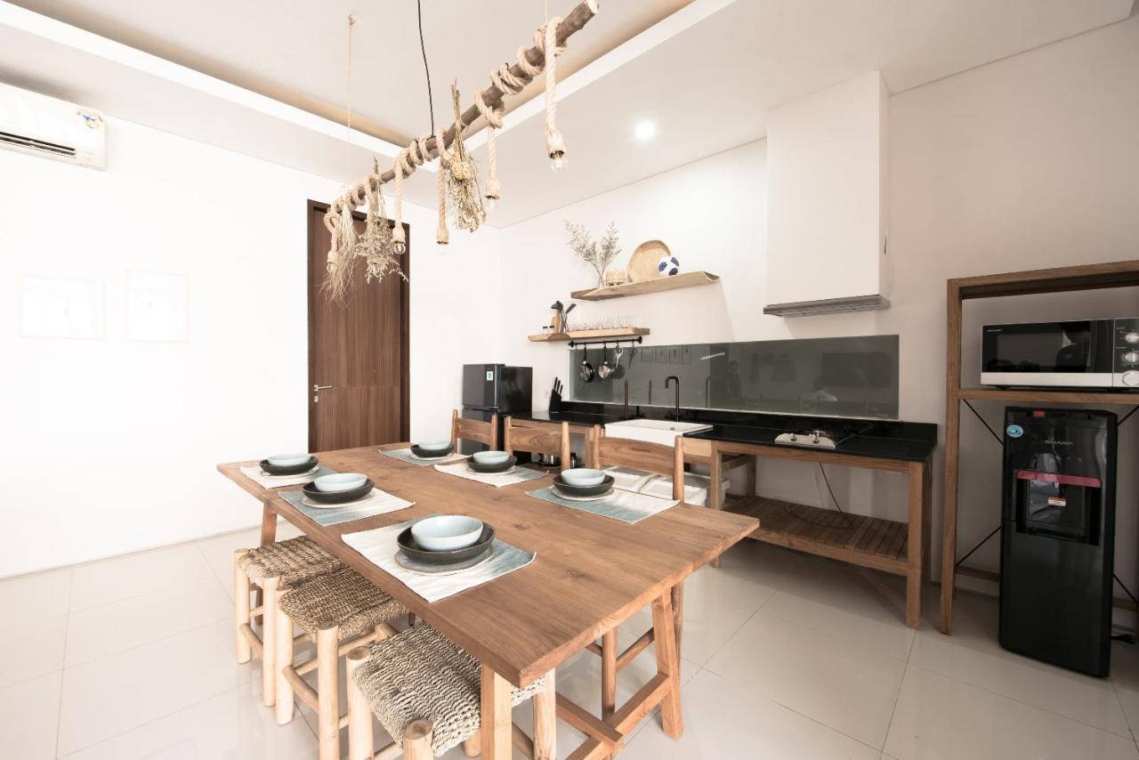 Pelangi 148 Beach Suites Семиньяк Экстерьер фото