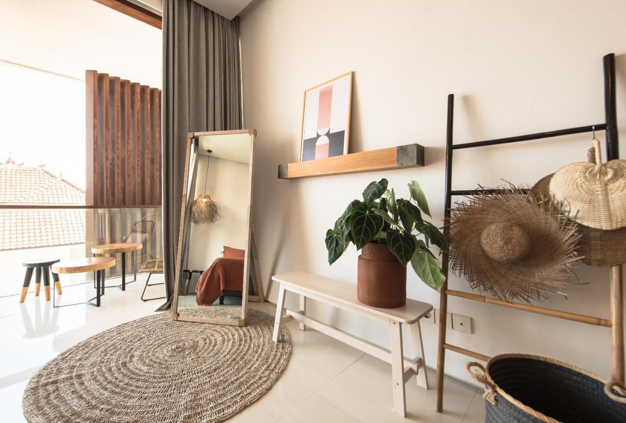 Pelangi 148 Beach Suites Семиньяк Экстерьер фото